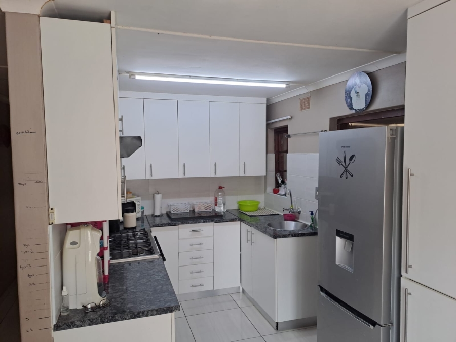 3 Bedroom Property for Sale in Nahoon Valley Park Eastern Cape